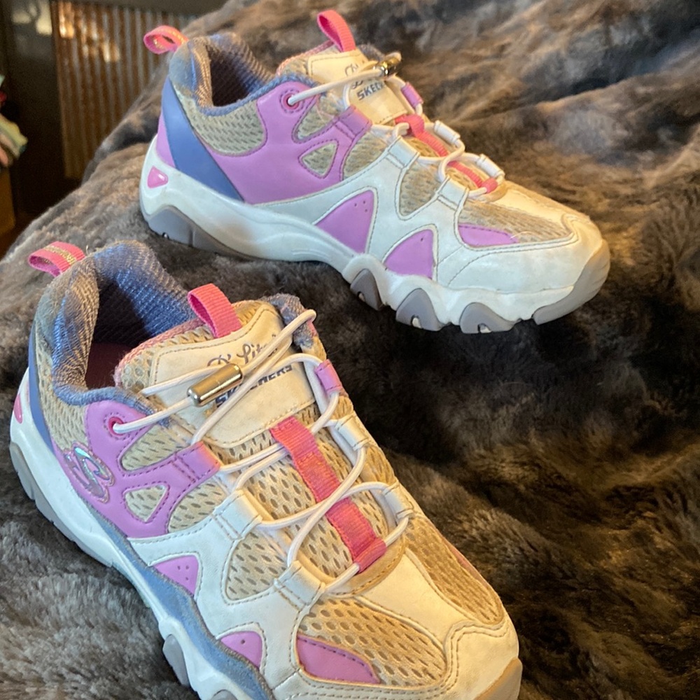 Sketchers D’Lites girls sz 1.5